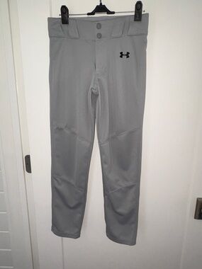 NWOT Under Armour heatgear loose fit baseball pants YMD